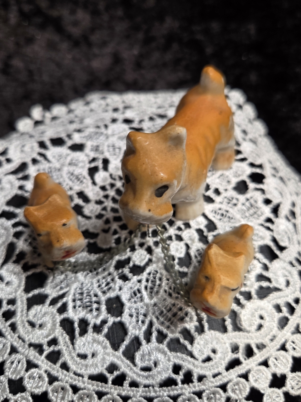 Vintage Scottish Terrier With Pups On A Chain Figurine Scottie JAPAN Dogs